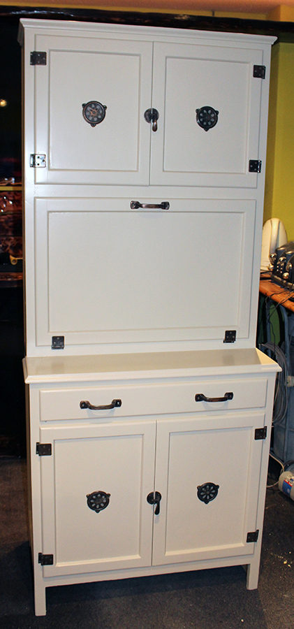 Kitchenette Larder Pantry (Ivory)